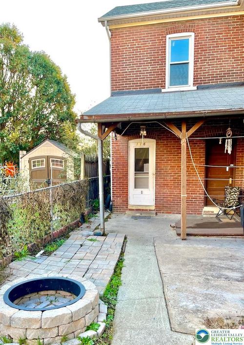 8-1690 Newport Ave, NORTHAMPTON, PA, 18067-1448 | Card Image