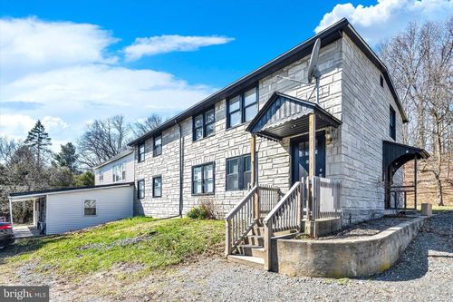 24 Tulip Ln, FLEETWOOD, PA, 19522-9385 | Card Image