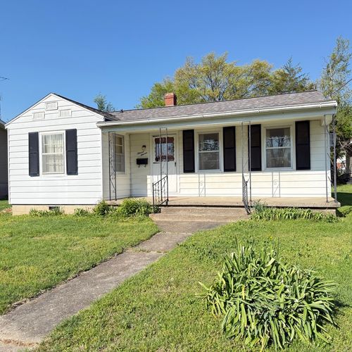 1111 S Roosevelt St, Harrisburg, IL, 62946-2935 | Card Image