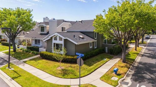 869 Newport Cir, Redwood City, CA, 94065 | Card Image