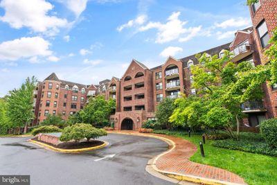 210 - 2100 Langston Boulevard, Condo with 2 bedrooms, 2 bathrooms and null parking in ARLINGTON VA | Image 2