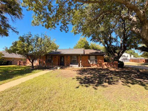 2701 Northcrest Dr, Plano, TX, 75075-8103 | Card Image