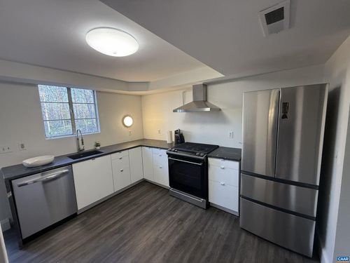 2709 Eton Rd, CHARLOTTESVILLE, VA, 22903-4131 | Card Image