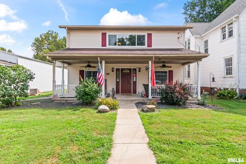 137 E Adams St, Greenview, IL, 62642-9495 | Card Image