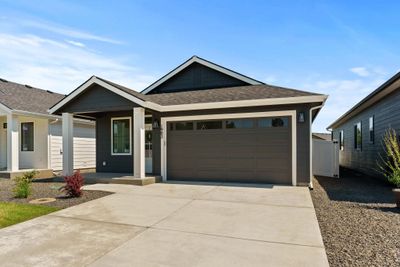 3823 E 27th Ave, Home with 3 bedrooms, 2 bathrooms and null parking in Spokane WA | Image 2