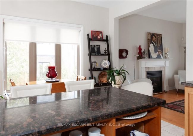 1 - 195 Wilson St W, House other with 2 bedrooms, 4 bathrooms and 2 parking in Ancaster ON | Image 10