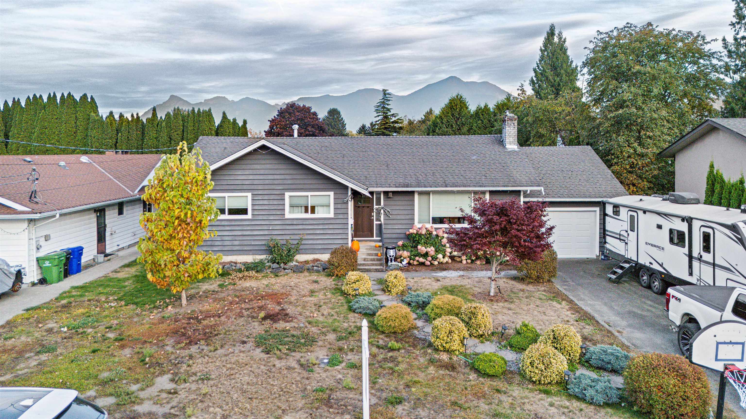 6992 Centennial Dr, For Sale in Chilliwack - eXp Realty