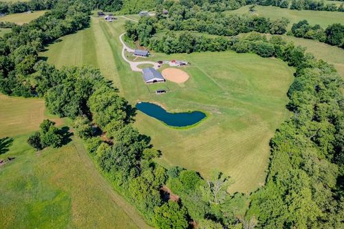 133 Hoof Print Ln, Greenup, KY, 41144-9340 | Card Image