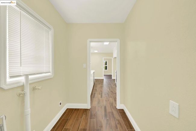 2327 99 Th Ave, House other with 2 bedrooms, 1 bathrooms and 1 parking in Oakland CA | Image 10