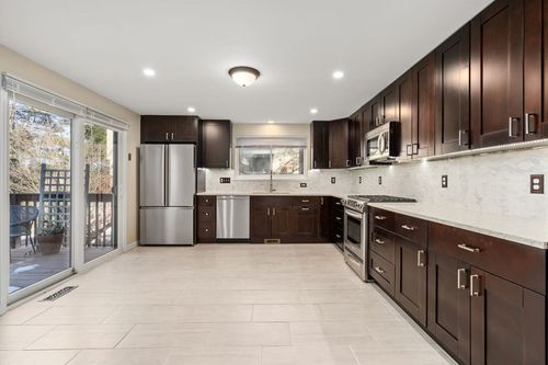 93-93 Spyglass Hill Dr, Ashland, MA, 01721-2367 | Card Image