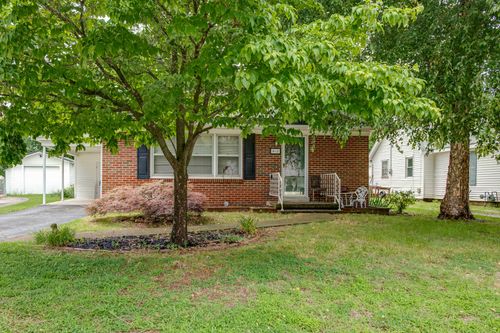 412 4th St, Lawrenceburg, TN, 38464-2834 | Card Image