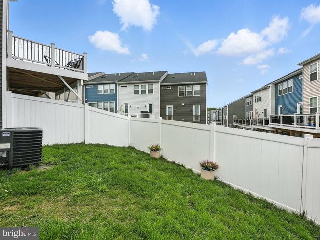 18286 Summit Pointe Dr, Townhouse with 3 bedrooms, 4 bathrooms and null parking in TRIANGLE VA | Image 37