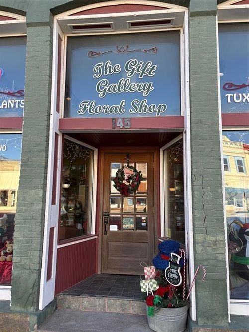 145 E Main St, Sedan, KS, 67361-1626 | Card Image