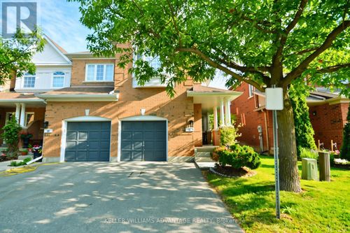 11-190 Harding Boulevard W, Richmond Hill (North Richvale), ON, L4C0J9 | Card Image