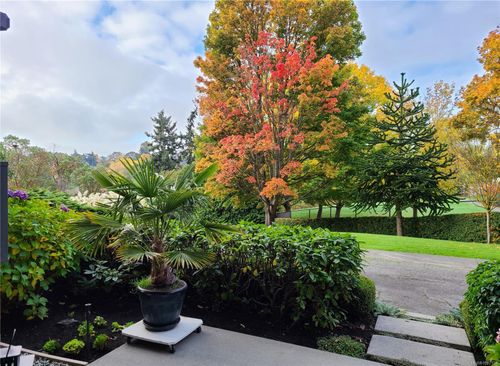 109-105 Gorge Rd E, Victoria, BC, V9A6Z3 | Card Image