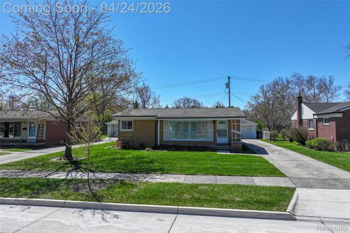 27681 Bennett St, Livonia, MI, 48152-3803 | Card Image