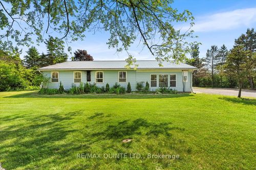 20 County Rd 17, Picton, ON, K0K2T0 | Card Image