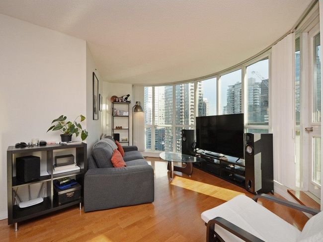 1506 - 555 Jervis Street, Condo with 1 bedrooms, 1 bathrooms and 1 parking in Vancouver BC | Image 1