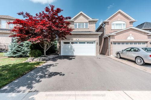 9 Humbershed Cres, Bolton, ON, L7E2X2 | Card Image