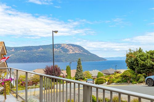 571 Marine View, Cobble Hill, BC, V0R1L1 | Card Image