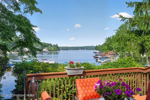 99 N Lake Dr, Lake Harmony, PA, 18624-3402 | Card Image