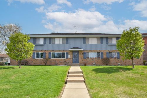 10237 W Whitnall Edge Dr, Franklin, WI, 53132-2815 | Card Image