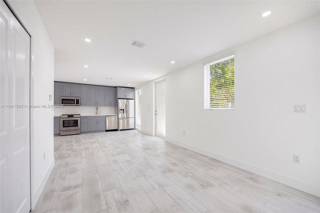 3823 Thomas Ave, House other with 5 bedrooms, 4 bathrooms and null parking in Miami FL | Image 11