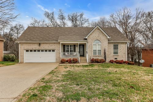 110 Calloway Ln, Hendersonville, TN, 37075-1219 | Card Image