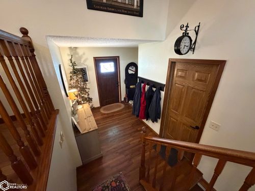 234 W 9th St, Kanawha, IA, 50447-5028 | Card Image