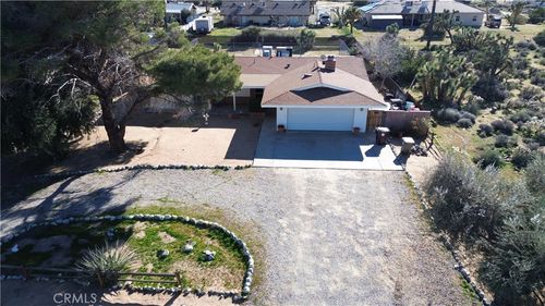 57795 El Dorado Dr, Yucca Valley, CA, 92284-4407 | Card Image