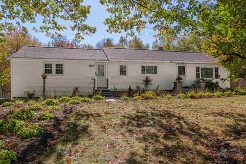 43 Maple Ave, Newton, NH, 03858-3108 | Card Image