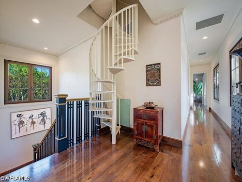 3200 Green Dolphin Ln, NAPLES, FL, 34102-7918 | Card Image
