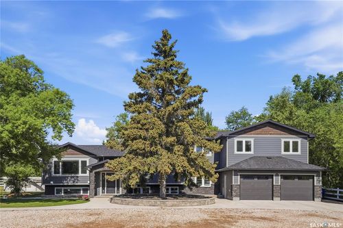 701 Main St, Hague, SK, S0K1X0 | Card Image
