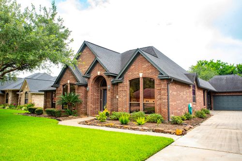 105 Indian Paintbrush, Lake Jackson, TX, 77566-3250 | Card Image