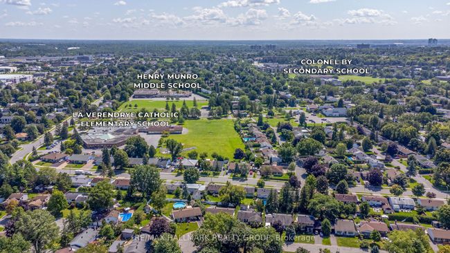 2140 Blue Jay Cres, House other with 2 bedrooms, 2 bathrooms and 3 parking in Gloucester ON | Image 40