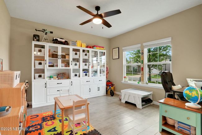 3922 Cloverdale Ct, House other with 3 bedrooms, 2 bathrooms and null parking in MIDDLEBURG FL | Image 4