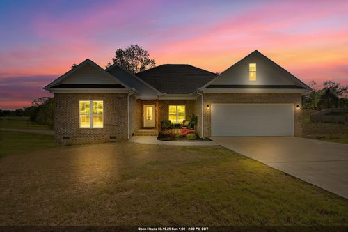 42 Eastwood Ln, Killen, AL, 35645-5761 | Card Image