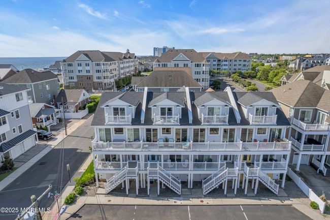 Desirable Location steps from Beach & Boardwalk | Image 4