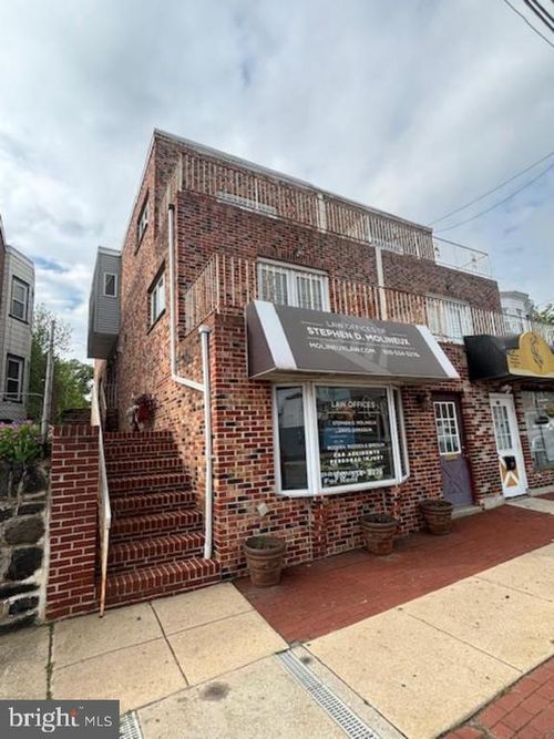 227 Macdade Blvd, COLLINGDALE, PA, 19023-1803 | Card Image