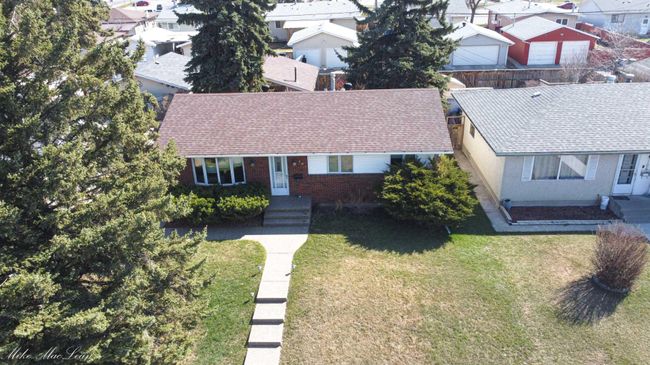 104 Marbrooke Circle Ne, Home with 3 bedrooms, 2 bathrooms and 2 parking in Calgary AB | Image 2
