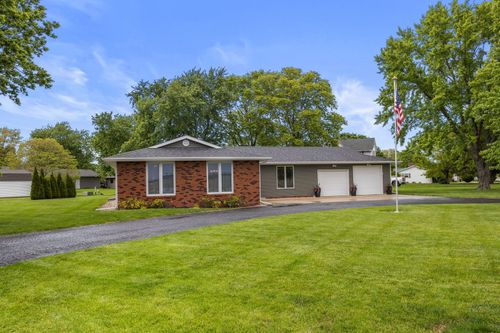 405 N First St, Fisher, IL, 61843-9776 | Card Image