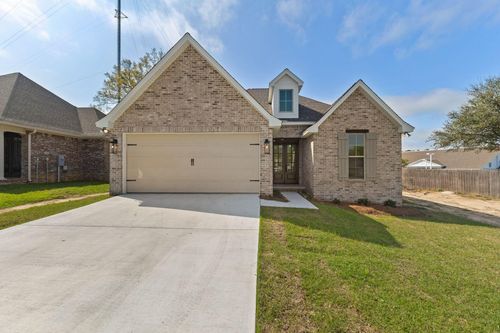 80 Village Dr, Hattiesburg, MS, 39402-8279 | Card Image