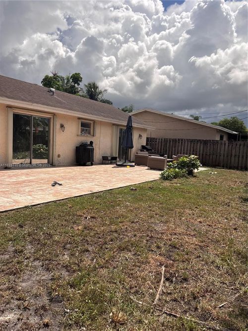 11540 Nw 33rd St, Sunrise, FL, 33323-1316 | Card Image