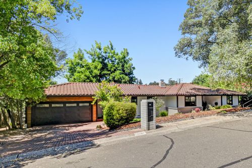 3751 Dell Road, Carmichael, CA, 95608 | Card Image