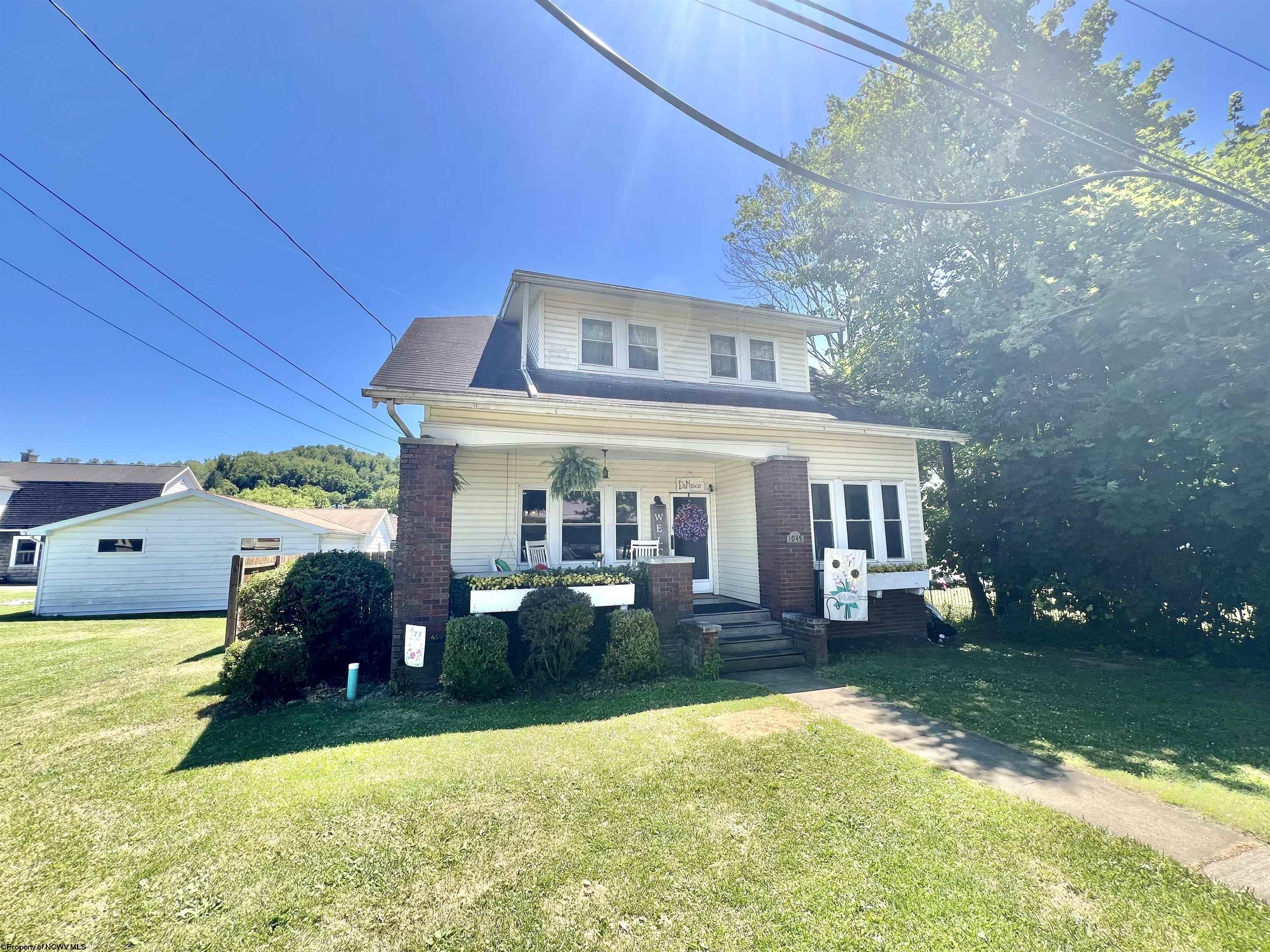 Pike St, Shinnston, WV 26431