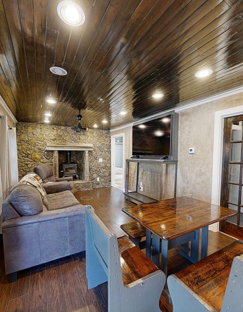 192 S Dickerson Chapel Rd, Lebanon, TN, 37087-6018 | Card Image