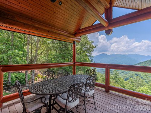 574 Leatherwood Dr, Maggie Valley, NC, 28751-7718 | Card Image