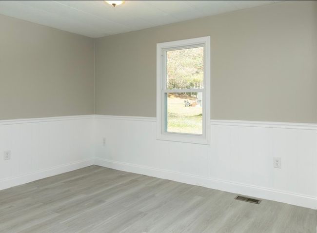 7 Silver Birch Ln, House other with 2 bedrooms, 2 bathrooms and 5 parking in Kingston MA | Image 4