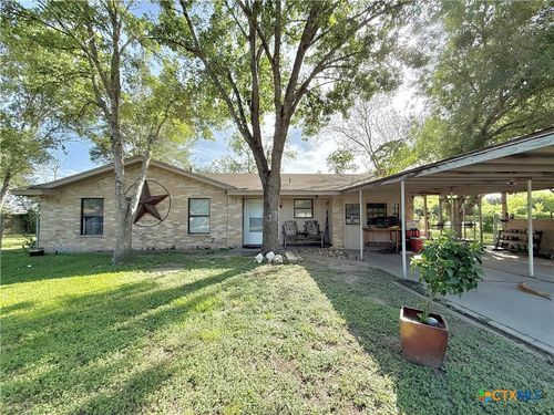 1209 Cobb St, Edna, TX, 77957-2013 | Card Image