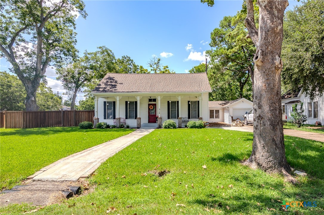 Church St, Edna, TX 77957